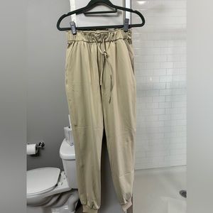 lululemon Women's Size 4 Stretch High Rise Jogger